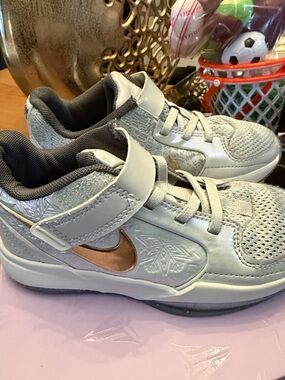 Nike Kids Silver Sneakers with Metallic Rose Gold Swoosh
